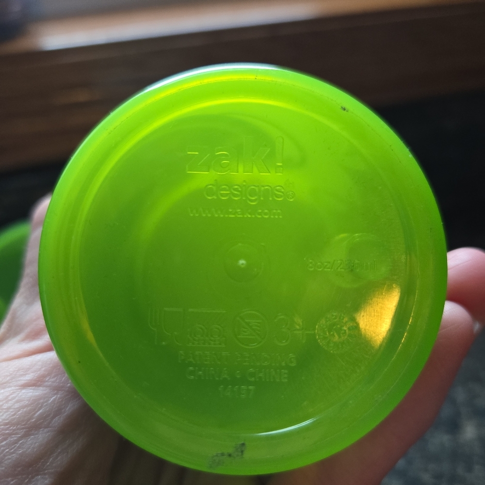 Green Yoda Tumbler with Straw - Picture 12 of 14